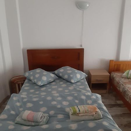House Hotel Craiova Buitenkant foto