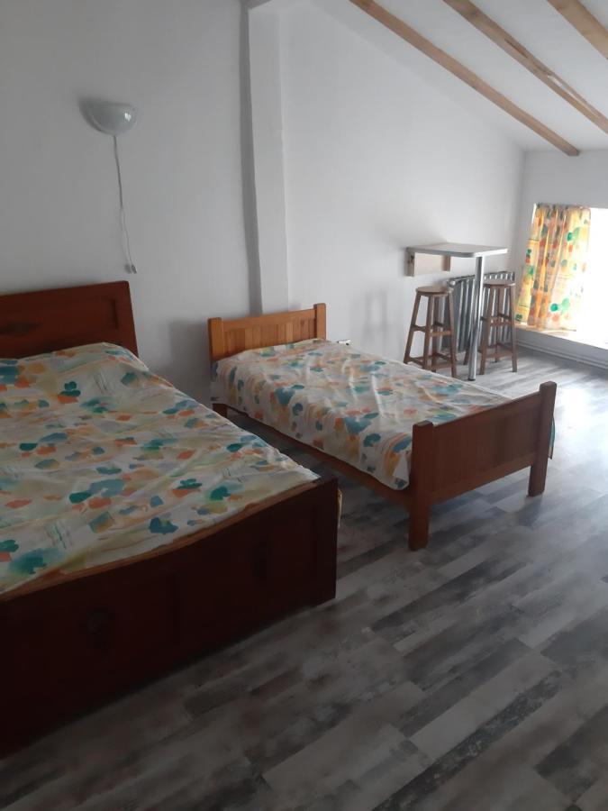 House Hotel Craiova Buitenkant foto