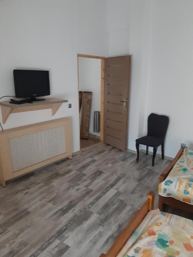 House Hotel Craiova Buitenkant foto