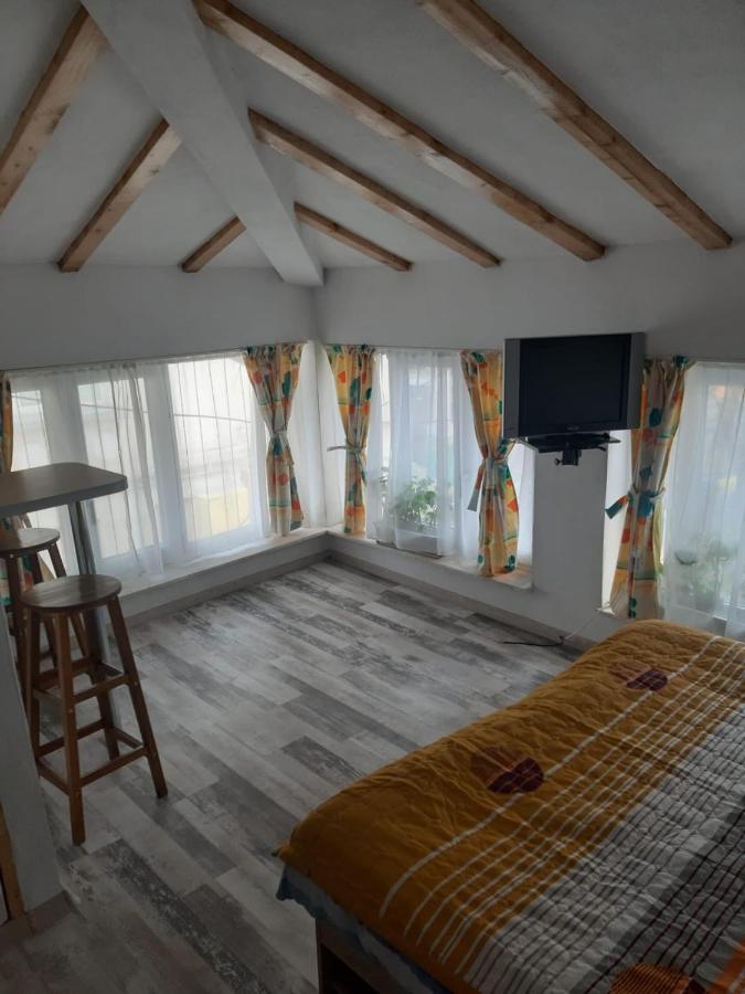 House Hotel Craiova Buitenkant foto